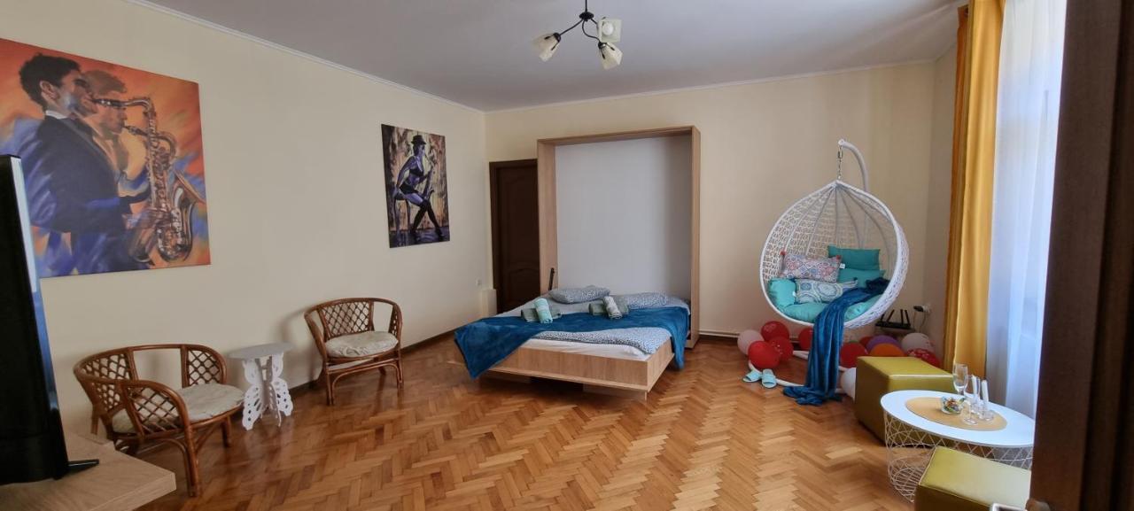 Happy Mood Apartment 5 Braşov Buitenkant foto