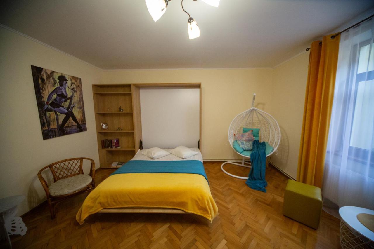 Happy Mood Apartment 5 Braşov Buitenkant foto