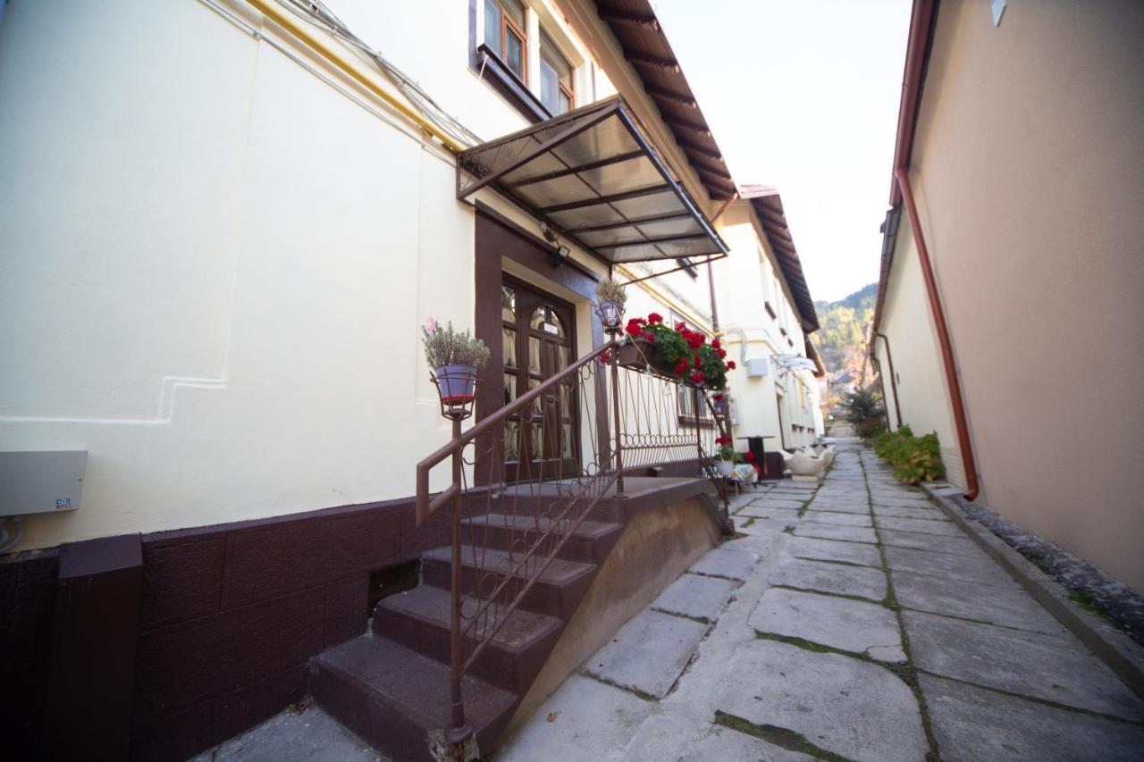 Happy Mood Apartment 5 Braşov Buitenkant foto