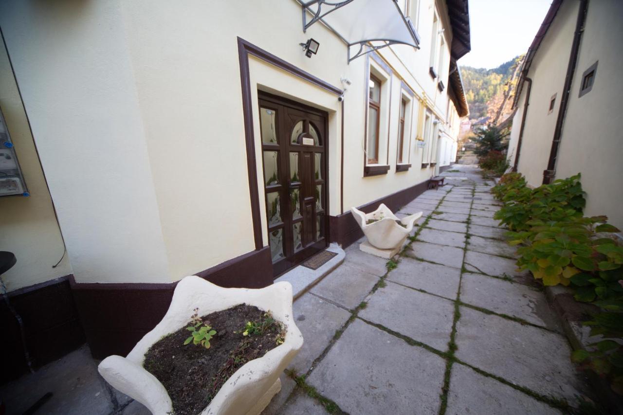 Happy Mood Apartment 5 Braşov Buitenkant foto
